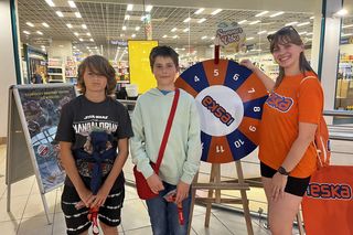 Patrol Eska Summer City odwiedził sklep Reporter