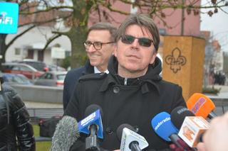 Przed ratuszem w Olsztynie stanęła Niezłomna Ukraina. Rzeźbę będzie można wylicytować [ZDJĘCIA]