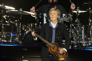 Paul McCartney wspomina plotki o swojej śmierci po rozpadzie The Beatles. Miliony fanów na całym świecie w to uwierzyło 