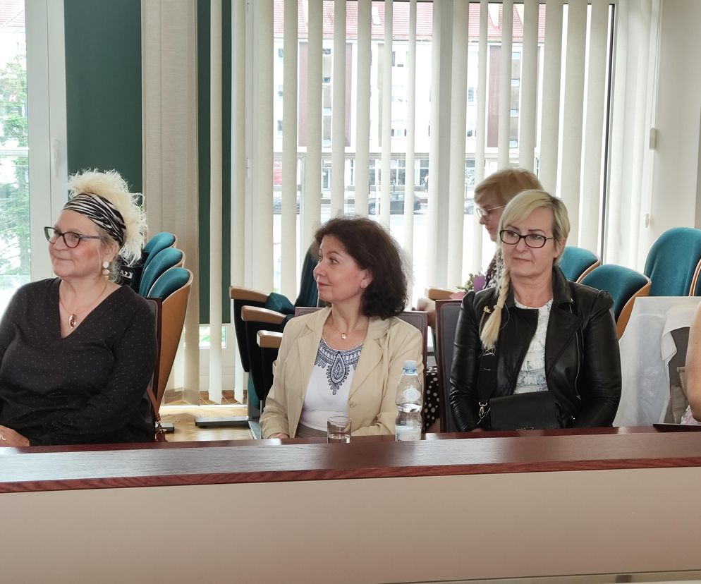 Medale za zasługi otrzymały sędzia Bożena Piech, oraz ławniczki Julia Król, Agnieszka Szantyr i Justyna Śmidecka. 