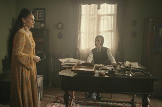 Dewajtis odc. 2. Olga Czertwan (Małgorzata Pieczyńska), jej syn Witold (Jan Hrynkiewicz)