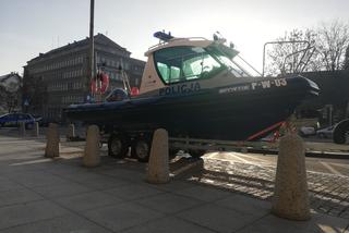 Nowoczesna łódź i radiowozy trafiły do zachodniopomorskiej policji [ZDJĘCIA]