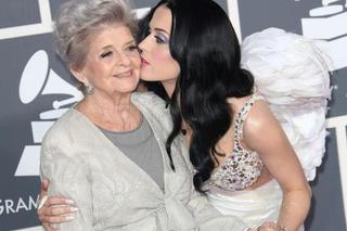Katy Perry z babcią na Grammy 2011 ZDJĘCIA