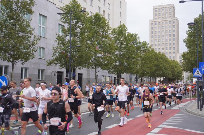 Uczestnicy Maratonu Warszawskiego 2025