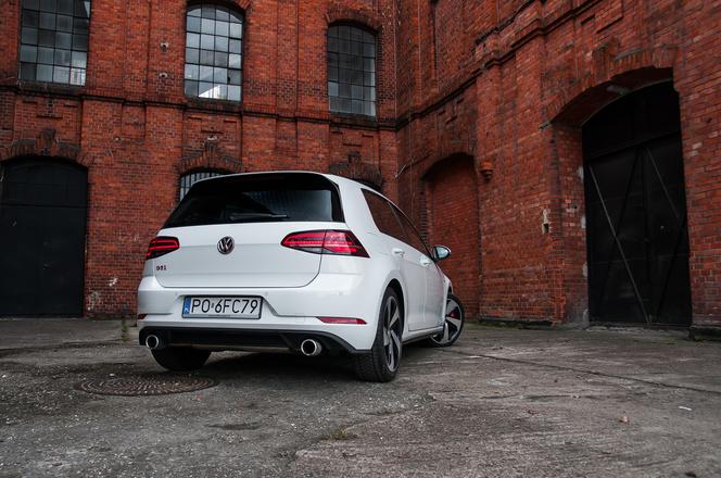 Volkswagen Golf 2.0 TSI GTI Performance 245 KM