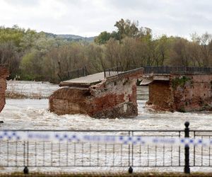 Zawalenie historycznego mostu w Hiszpanii. Reakcja władz i zapowiedź odbudowy