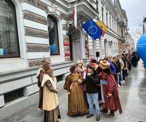 Polonez dla Łodzi. Setki łodzian we wspólnym tańcu [ZDJĘCIA]