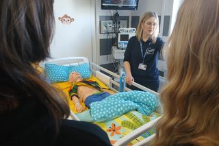 Byliśmy w Centrum Symulacji Medycznych w Bydgoszczy. Przyszli medycy w praktyce uczą się tu zawodu.