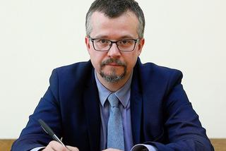 Prawnik z Katowic wziął udział w #Hot16Challenge2. Tak rapuje Jaras Gwizdak [WIDEO]