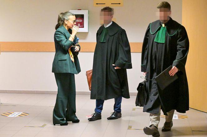 Anna Mucha pozwała Paulinę Smaszcz