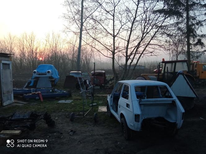 Laweciarz ukradł auto na Pradze-Południe