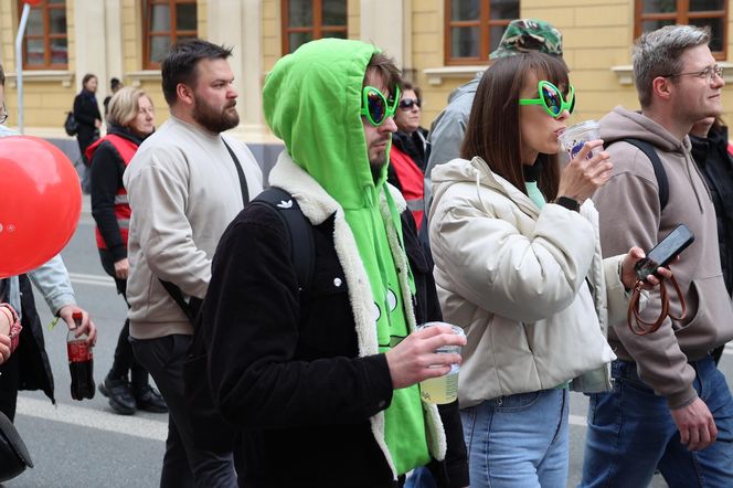 Kosmiczny korowód studencki przeszedł 9 maja ulicami Lublina