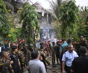 Samolot spadł na szkołę! Dziesiątki zabitych, 170 rannych