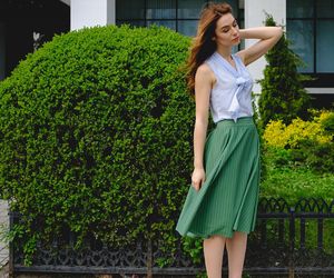 Wielki come back plisowanej spódnicy. Jesienią stanie się twoim biurowym uniformem