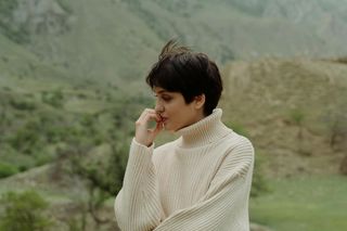 Nadchodzi sezon na sweter. Jesienią i zimą będziemy go nosić w trzech modnych odsłonach