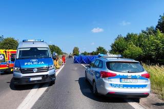 Tragedia w Bieruniu. Kierowca lawety wjechał w motocyklistę. 25-latek nie żyje