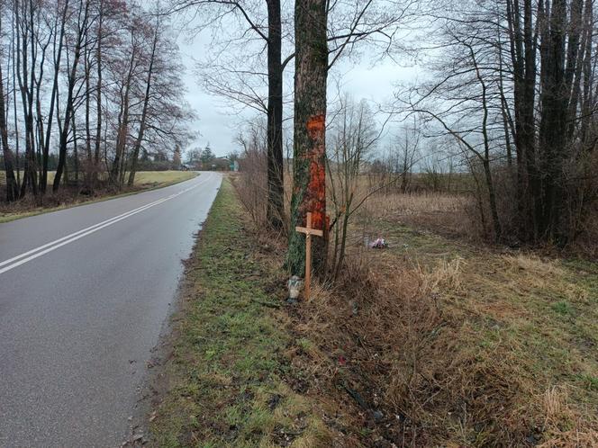 Kamil roztrzaskał się na drzewie gdy jechał do dziewczyny. Na jego pogrzebie płakały tłumy