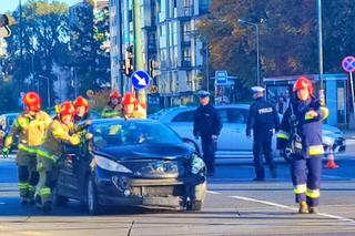 Poważny wypadek na Mokotowie. Motocyklista w szpitalu