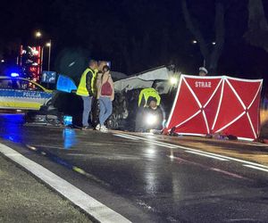 Tragedia na drodze. Jedna osoba nie żyje, pięć rannych. W akcji śmigłowiec LPR