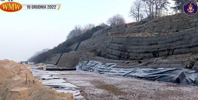 Tak wyglądały prace umocnienia klifu w Jastrzębiej Górze