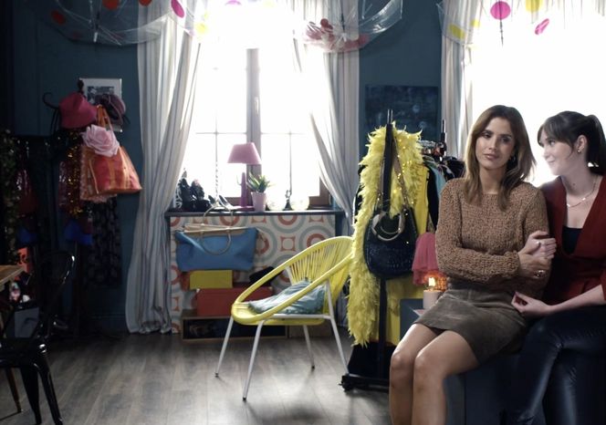 M jak miłość odc. 1871. Kama (Michalina Sosna), Ania (Alina Szczegielniak)