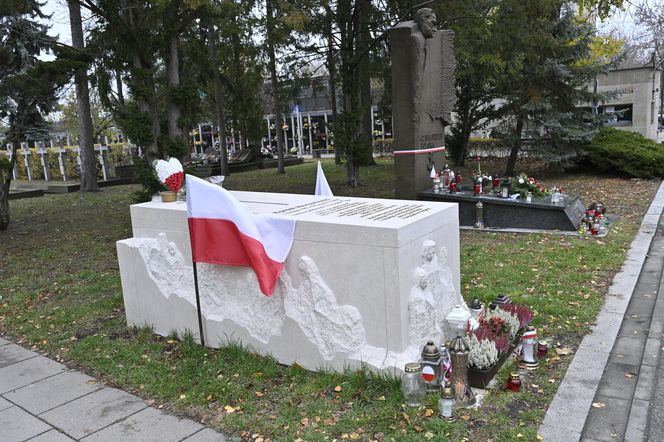 Grób Kornela Morawieckiego na  Powązkach Wojskowych