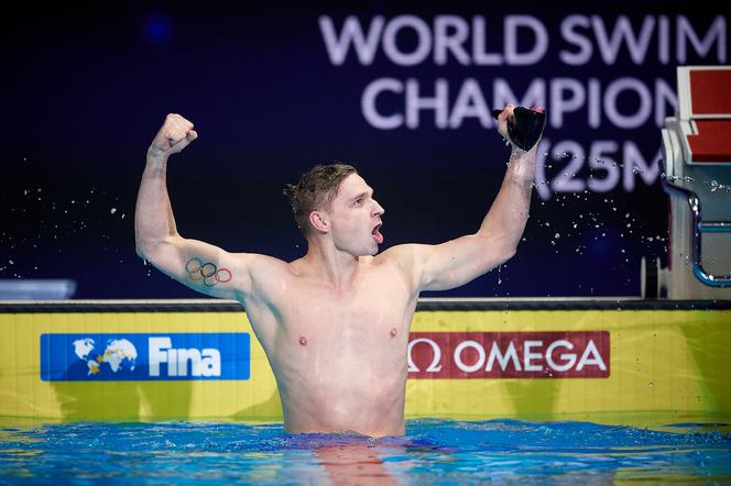 Pływanie, Radosław Kawęcki, finał, 200 m grzbiet, MŚ 2021, złoto