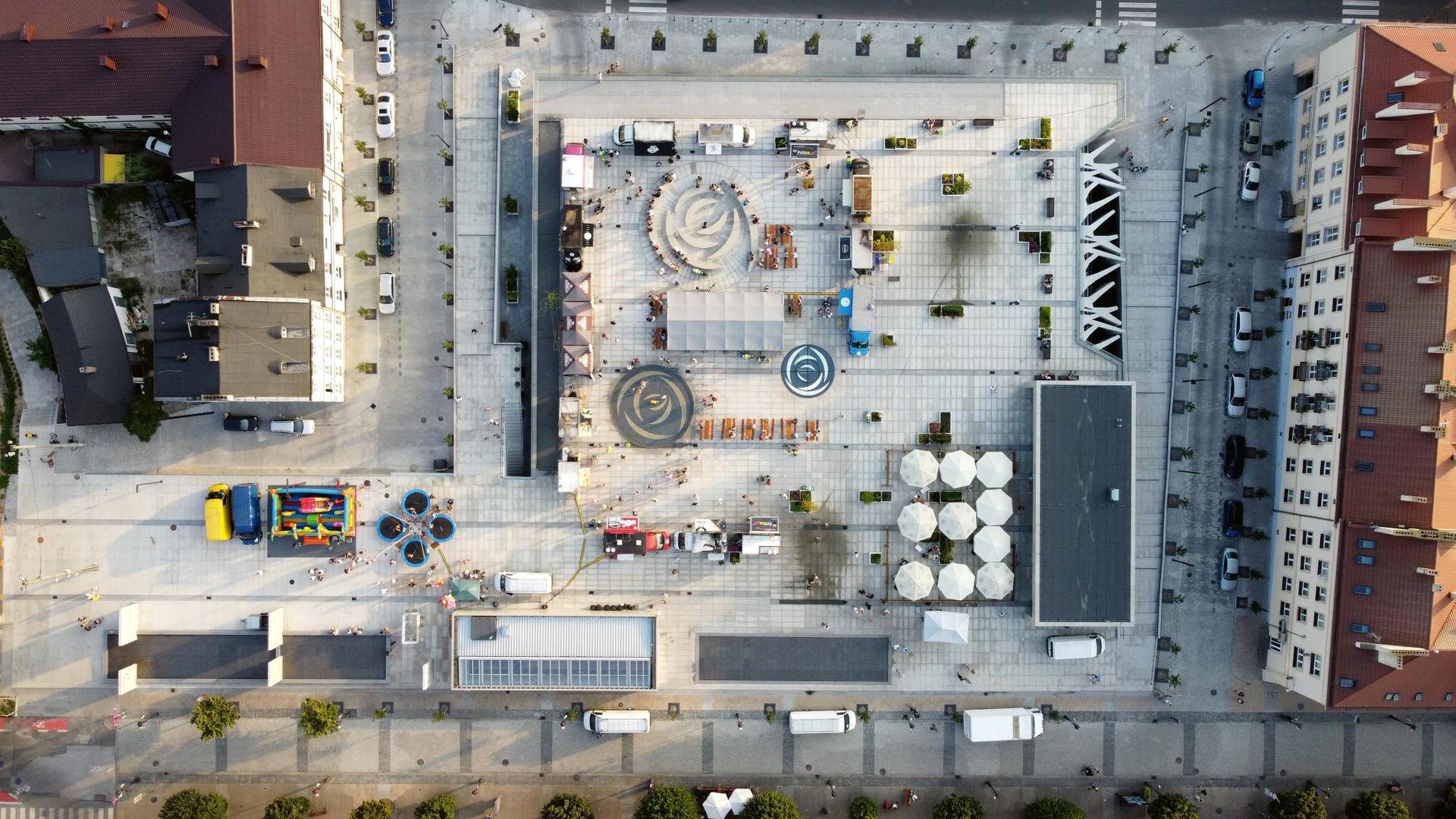 Plac Wolności w Kutnie, proj. Robert Charkiewicz Architekt