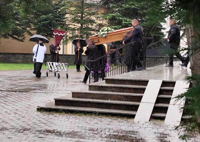  Tadeusz Duda został pochowany w poświęconej ziemi