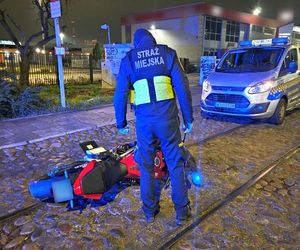 Z kradzionym motocyklem i kasetką z pieniędzmi. Strażnicy miejscy udaremnili zuchwałą kradzież