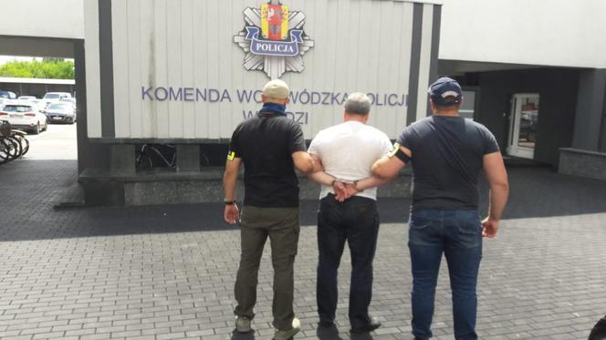 Akcja policji na łódzkim Polesiu. W mieszkaniu dilera znaleziono 6 kg amfetaminy i sprzęt do produkcji narkotyków