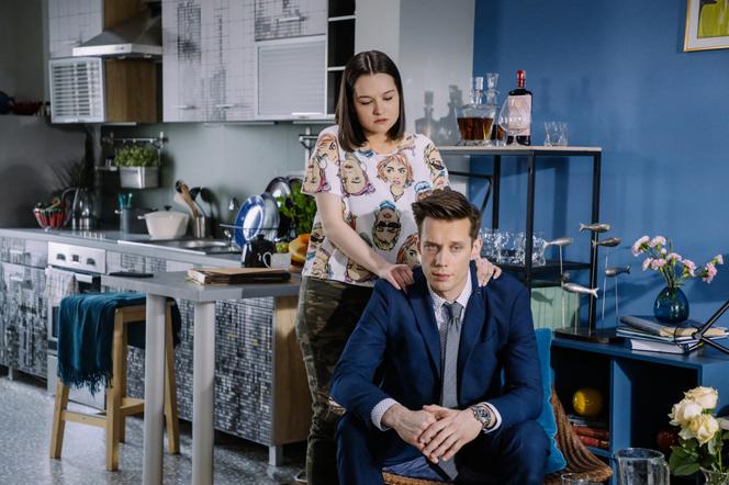 Na Wspólnej odc. 3327. Kasia (Julia Chatys), Darek Żbik (Michał Mikołajczak)