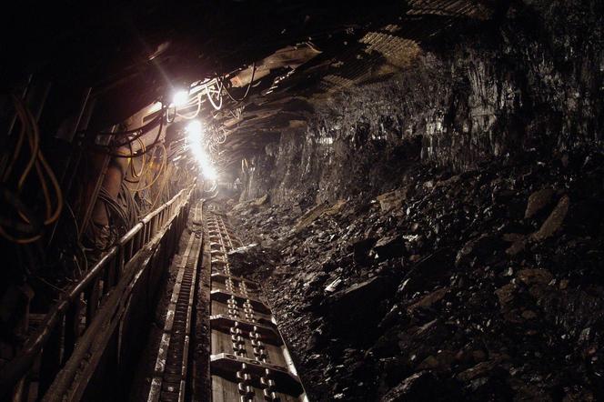 Okropny wypadek w kopalni Rydułtowy. Młody górnik został przygnieciony przez maszynę!