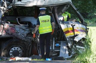 Makabryczny wypadek autobusu w Mierzynie. Poszkodowani nie zostaną na lodzie