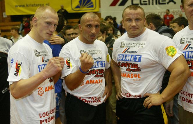 Pudzianowski, Najman i Włodarczyk w meczu "Bokserzy vs Żużlowcy" w 2006 roku