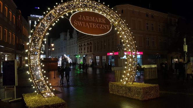 Bydgoszcz w świątecznej odsłonie zachwyca! Tu jest MAGICZNIE! [ZDJĘCIA]