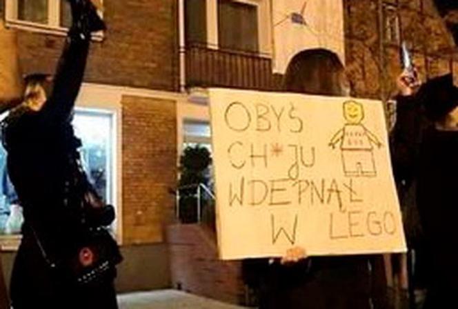 Strajk kobiet. Które hasło najlepsze? 