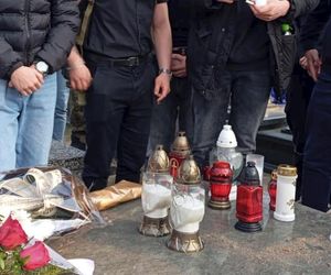 Pogrzeb Krzysztofa Kononowicza w Białymstoku. Fani pożegnali legendę internetu