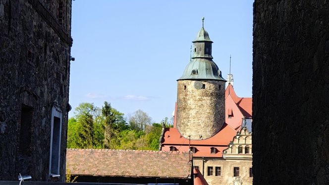 Najbardziej tajemniczy zamek w Polsce. Ta studnia kryje makabryczną legendę