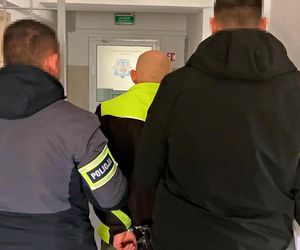 Miał trzy sądowe zakazy prowadzenia auta - w tym jeden dożywotni. Wpadł na zwykłej kontroli drogowej!