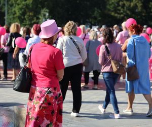 W centrum Lublina królował róż! Przez miasto przeszedł Marsz Różowej Wstążki