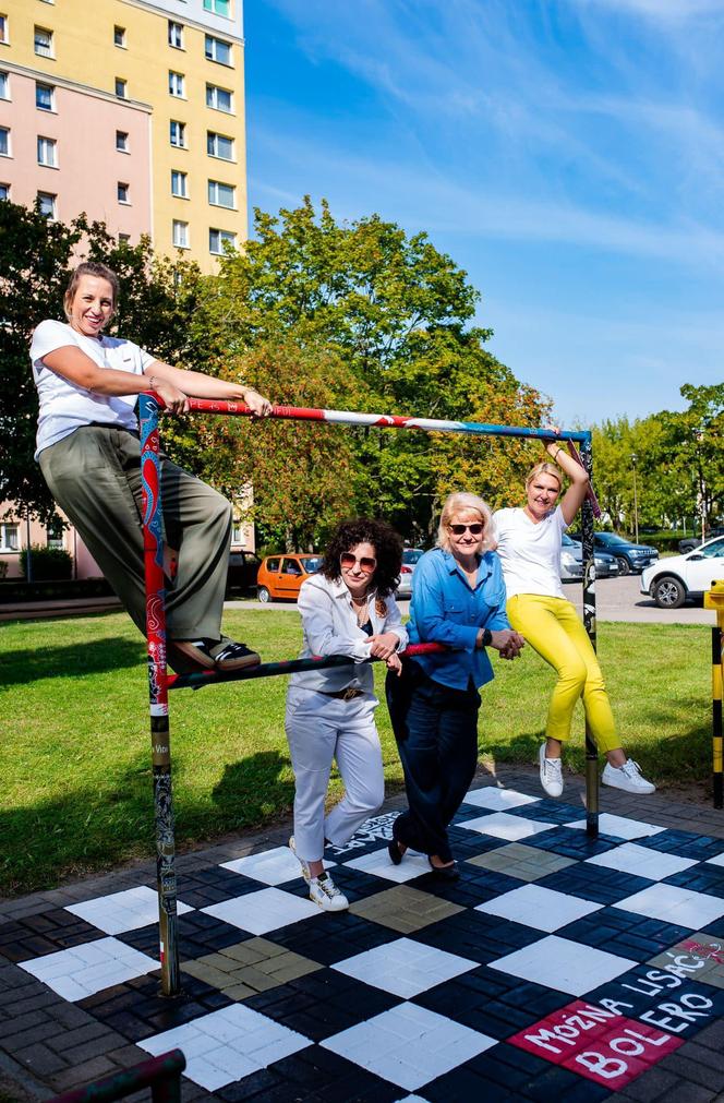 Wrocław ma krasnale, a Olsztyn… kolorowe trzepaki? Niezwykła inicjatywa ma zachęcać do spotkań