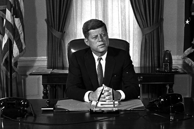 To początek końca teorii spiskowych? Trump ujawnił tajne akta o zamachu na JFK