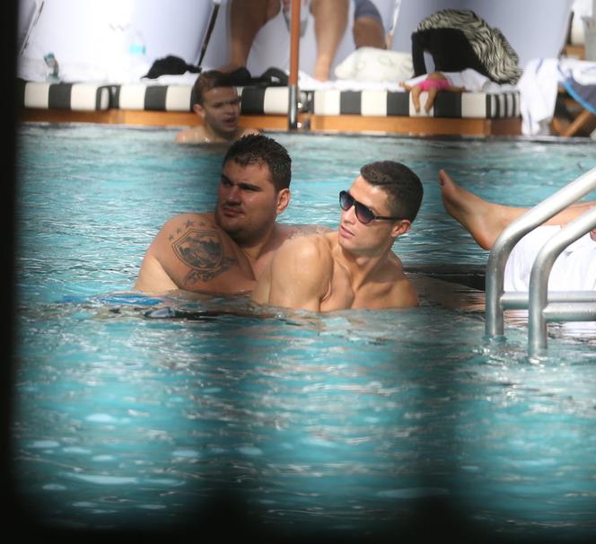 Cristiano Ronaldo bez koszulki