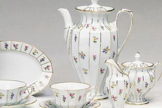 Porcelana Furstenberg. Biedermeierowski serwis Grecque w stylowej dekoracji kwiatowej Mille Fleurs.
