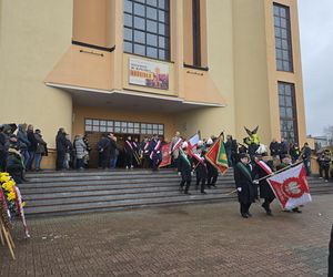 Pogrzeb Jana Furtoka w Katowicach. Tłumy kibiców i działaczy żegna legendę GKS Katowice