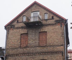 Opuszczona zabytkowa kamienica przy ul. Sienkiewicza w Białymstoku