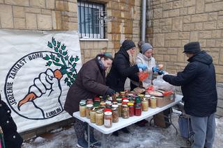 Ciepła zupa dla każdego! Ruszyła kolejna edycja Food Not Bombs Lublin [ZDJĘCIA]