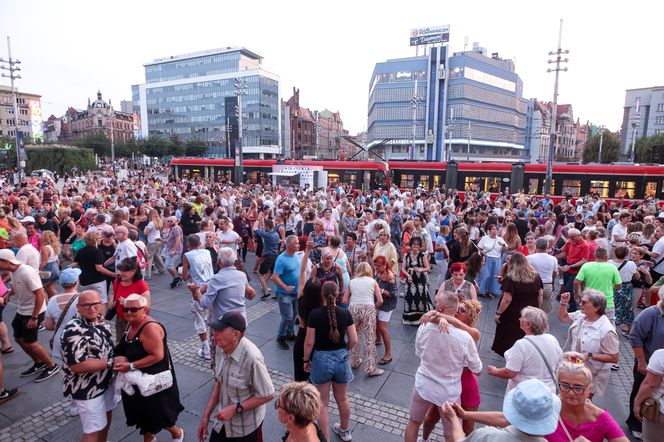 Potańcówka na Rynku w Katowicach 16 sierpnia 2025