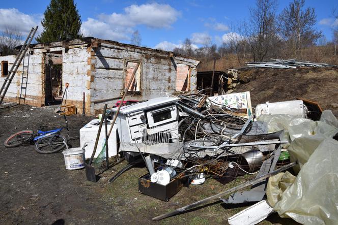 Zobaczyła płąnące piekło i straciła głos